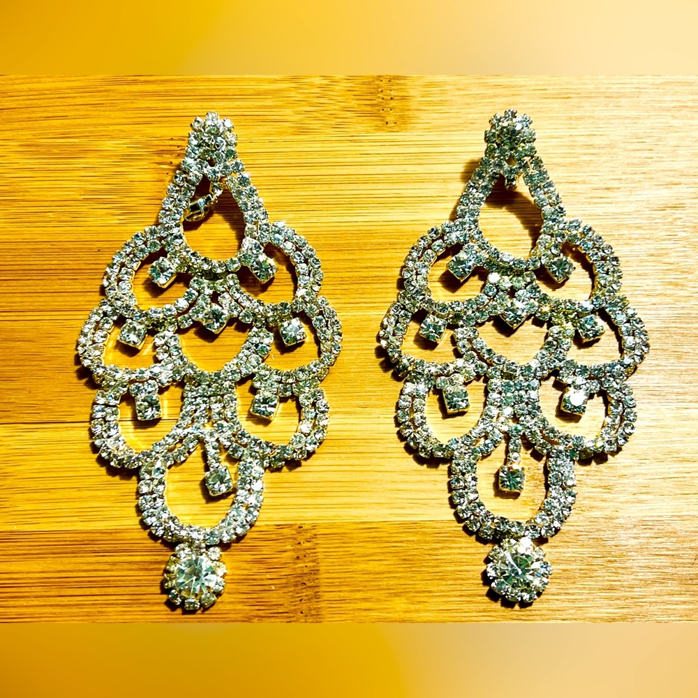 Chunky Rhinestone Peirced Fashion Costume Long Earrings Jewelry Silver Bling